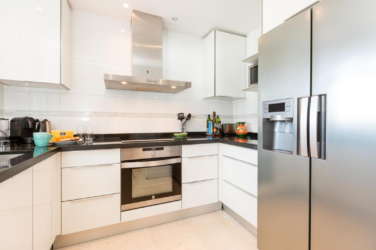 4 Bedroom Holiday Penthouse Near Puerto Banus, In Nueva Andalucia Appartement