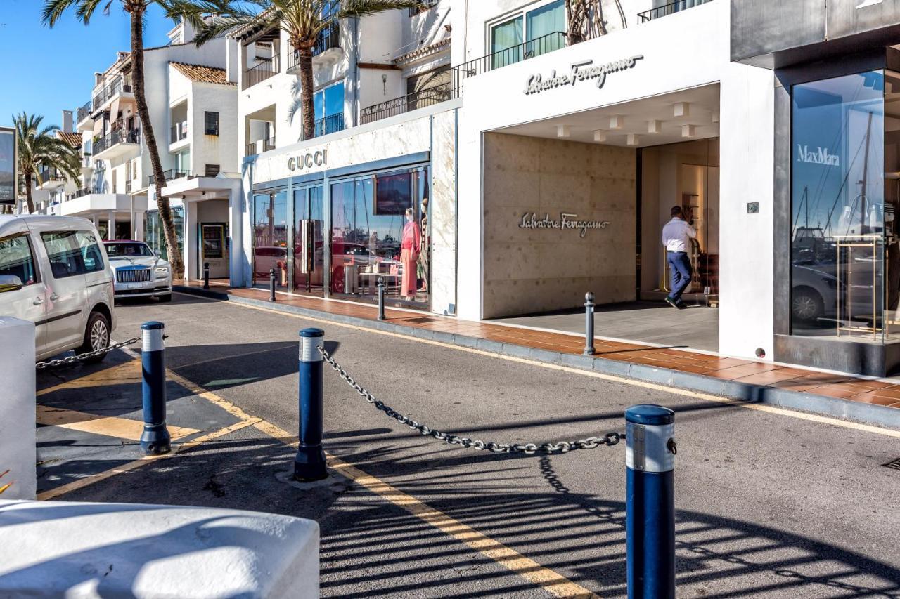 4 Bedroom Holiday Penthouse Near Puerto Banus, In Nueva Andalucia Appartement Marbellac