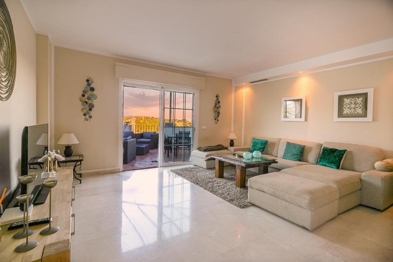 4 Bedroom Holiday Penthouse Near Puerto Banus, In Nueva Andalucia *